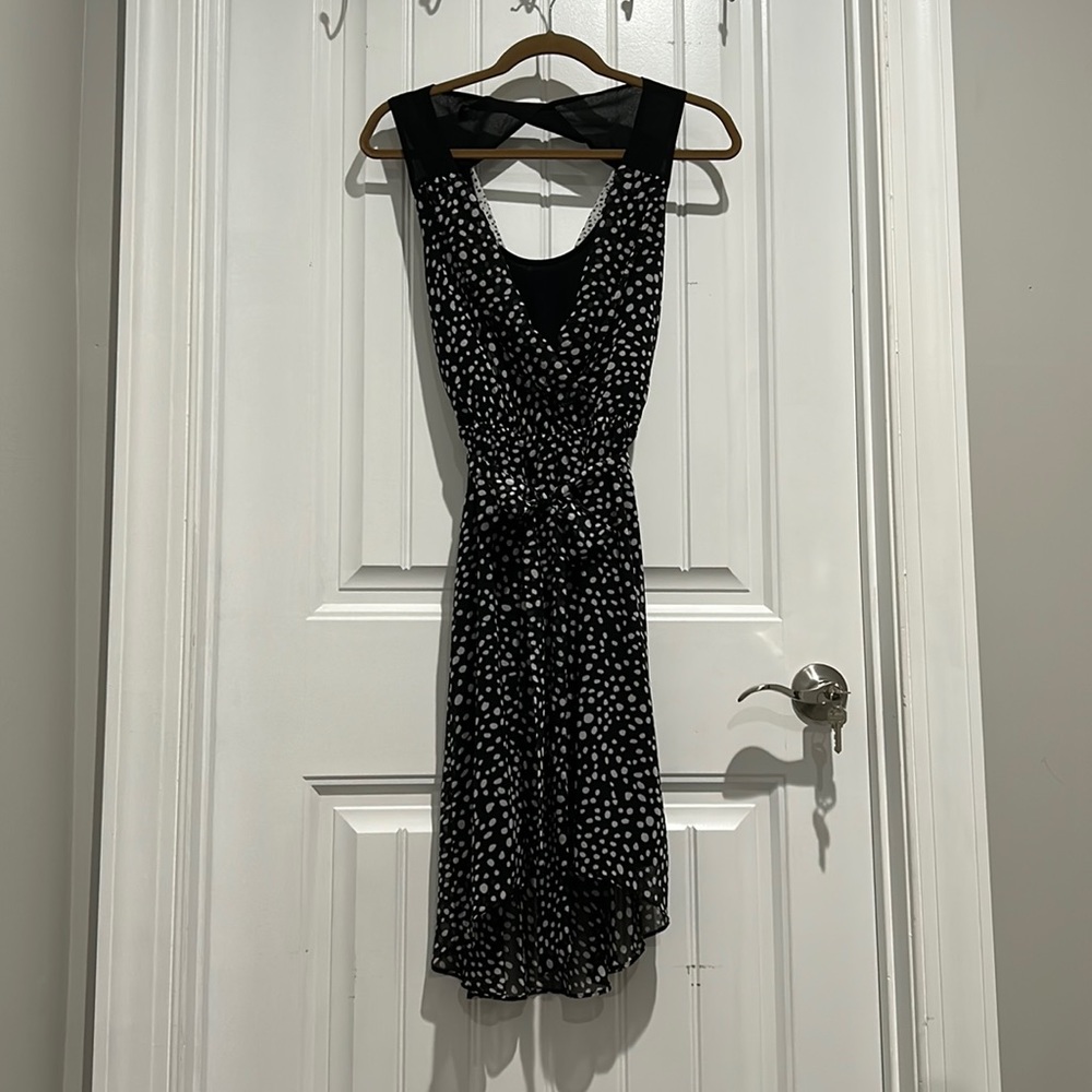 EXPRESS Black and White Printed Midi Dress with Belt, Small